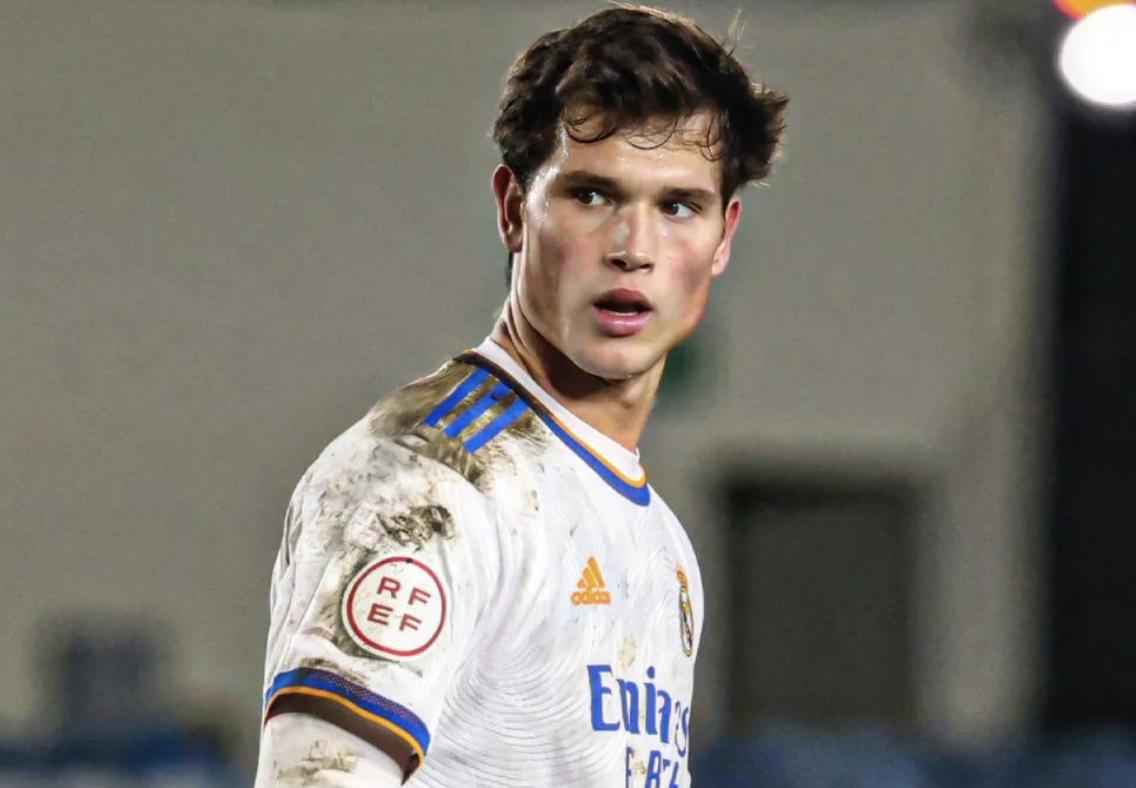 Khám Phá Juanmi Latasa – Tạo Chiều Sâu Mạnh Mẽ Cho Hàng Công